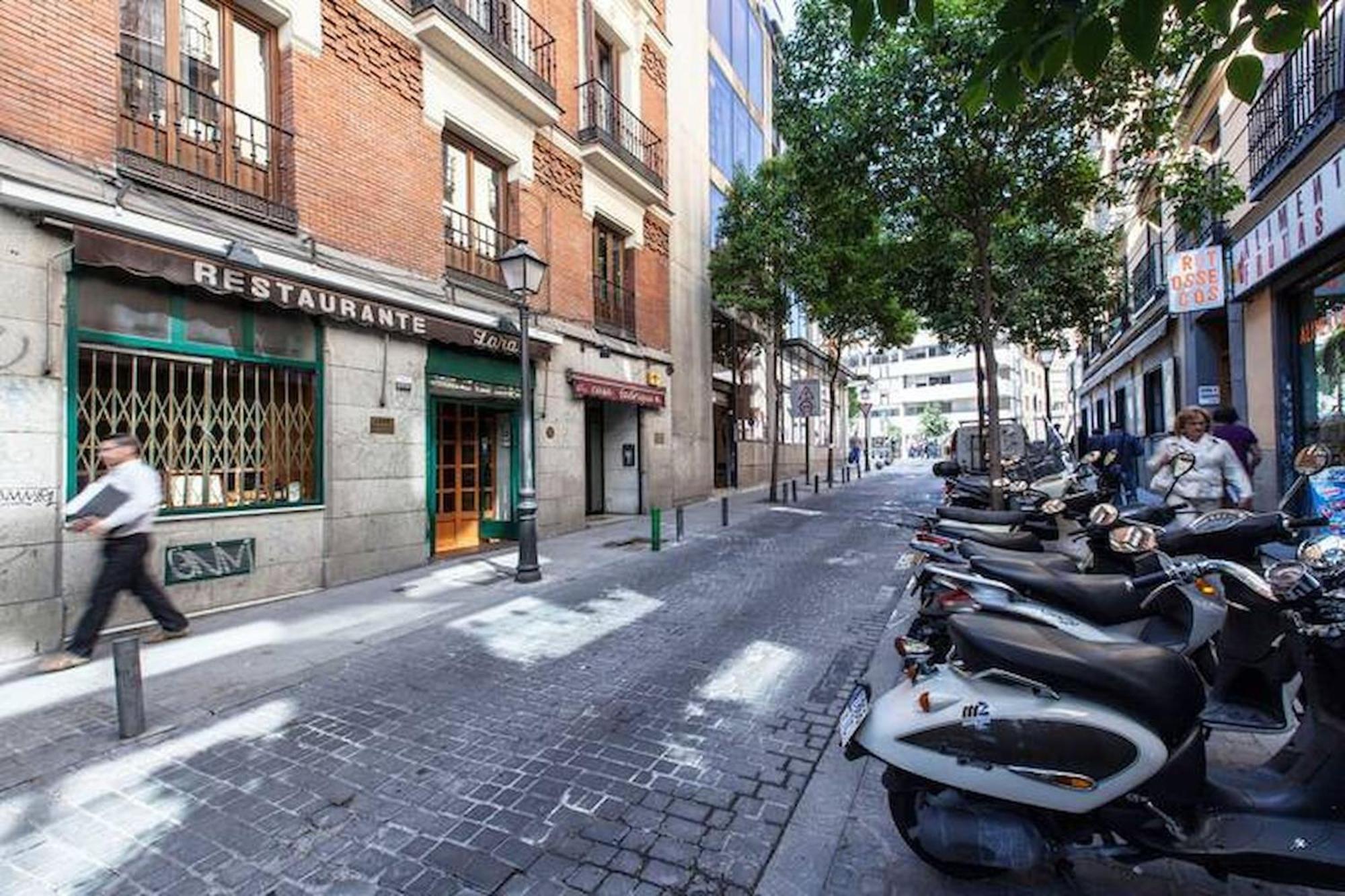 Apartamentos Day Madrid San Antonio Centro Gran Via Sol Malasana Екстериор снимка