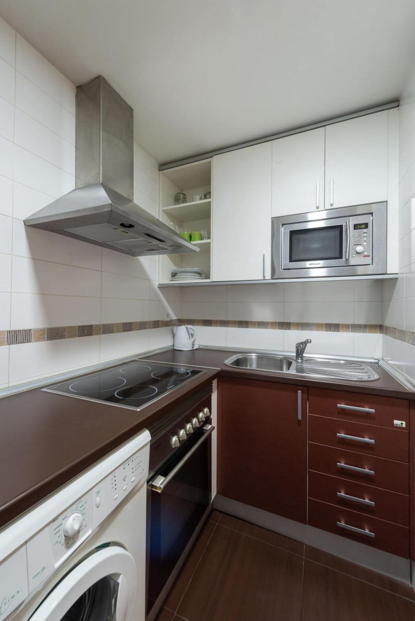 Apartamentos Day Madrid San Antonio Centro Gran Via Sol Malasana Екстериор снимка