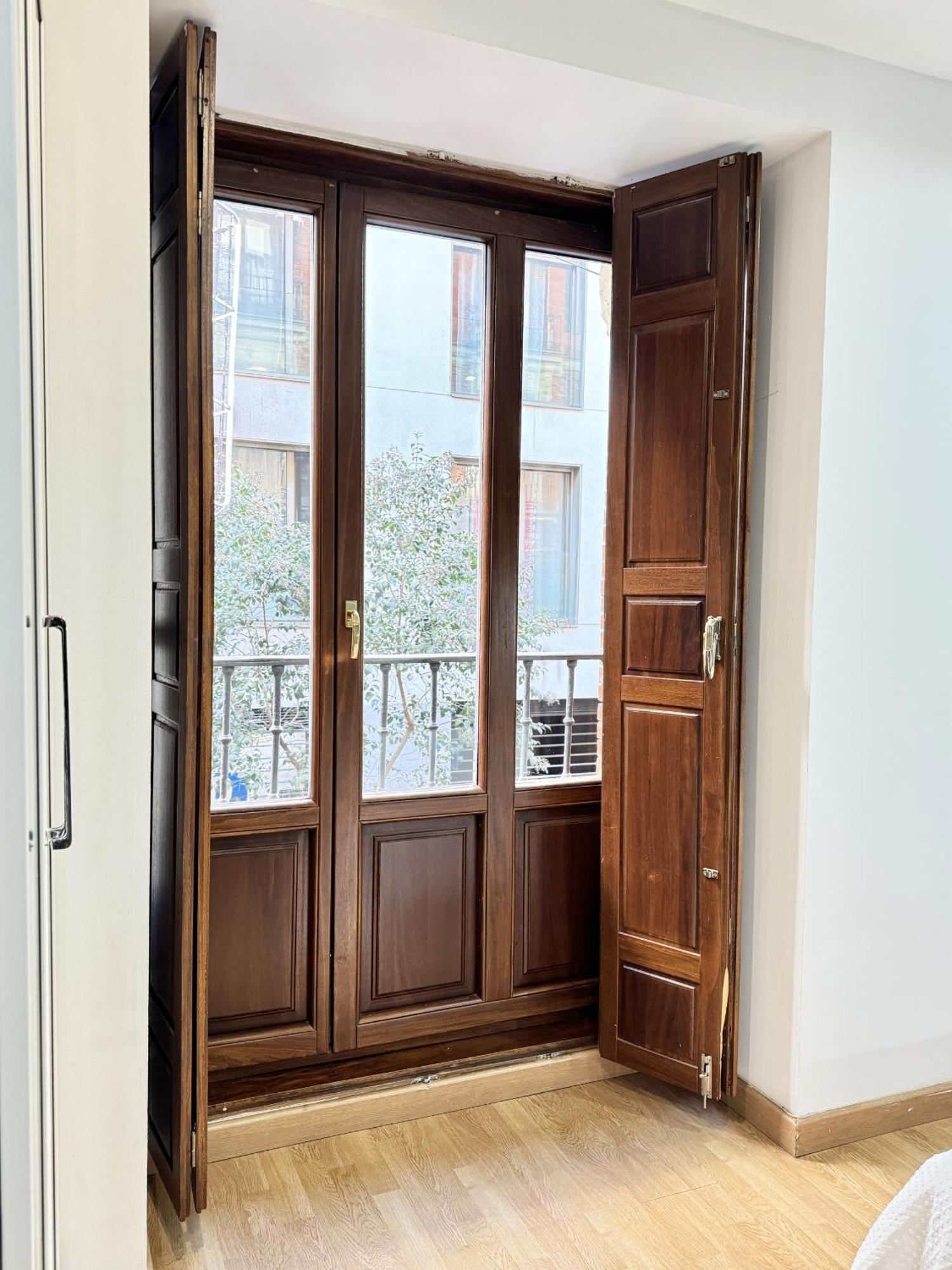 Apartamentos Day Madrid San Antonio Centro Gran Via Sol Malasana Екстериор снимка