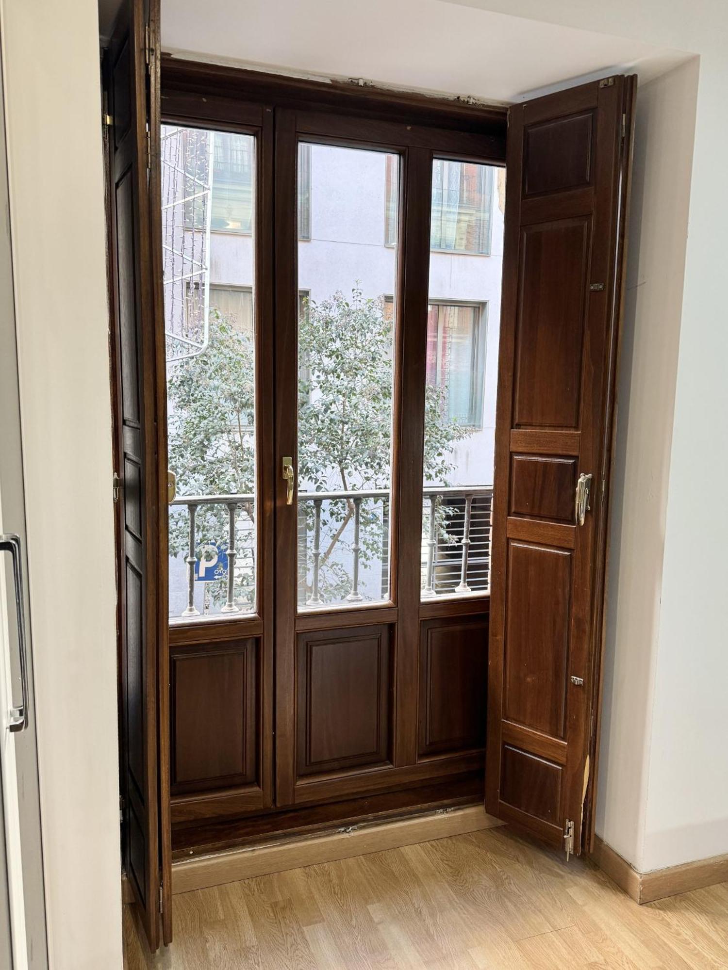 Apartamentos Day Madrid San Antonio Centro Gran Via Sol Malasana Екстериор снимка