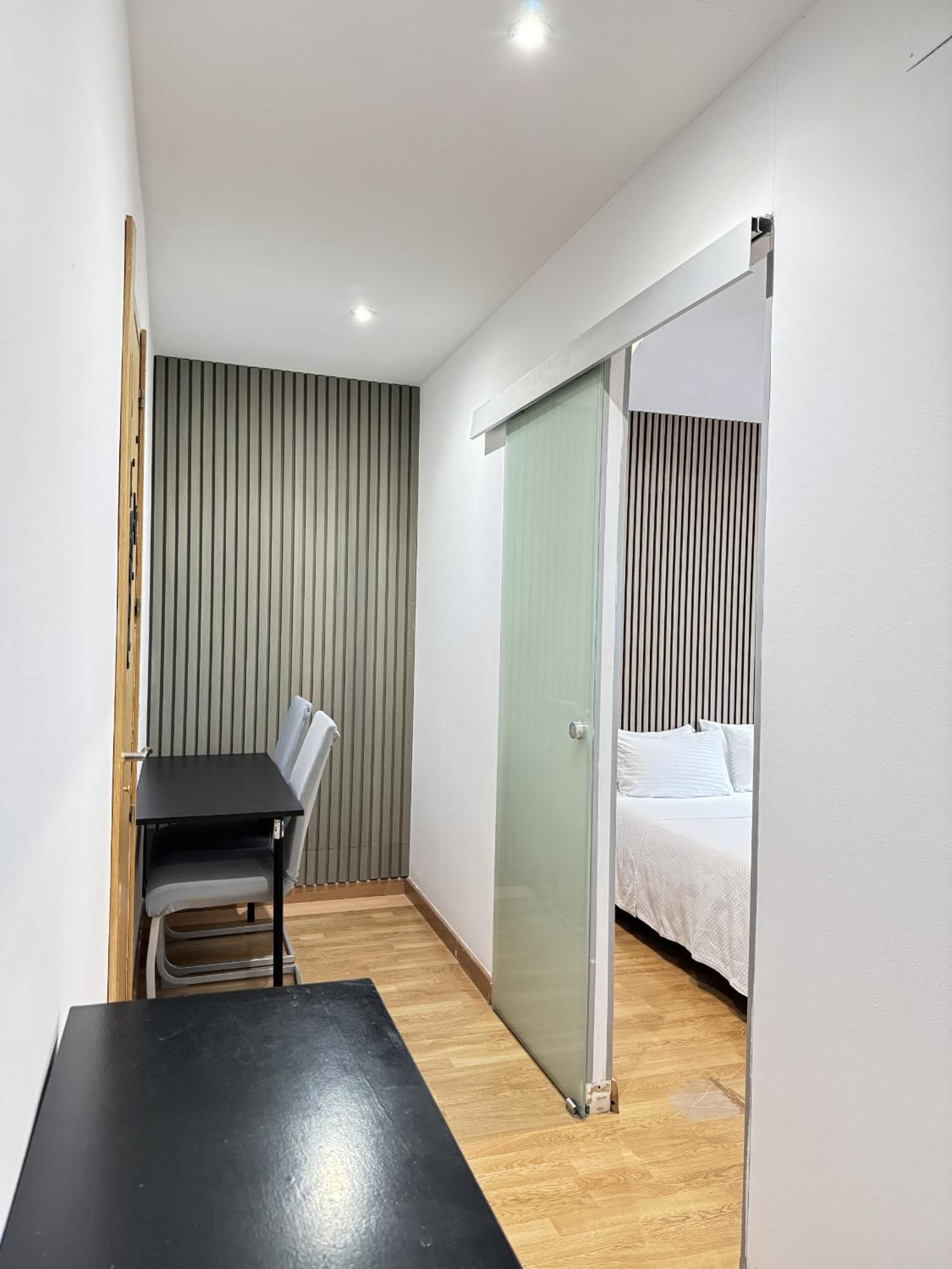 Apartamentos Day Madrid San Antonio Centro Gran Via Sol Malasana Екстериор снимка