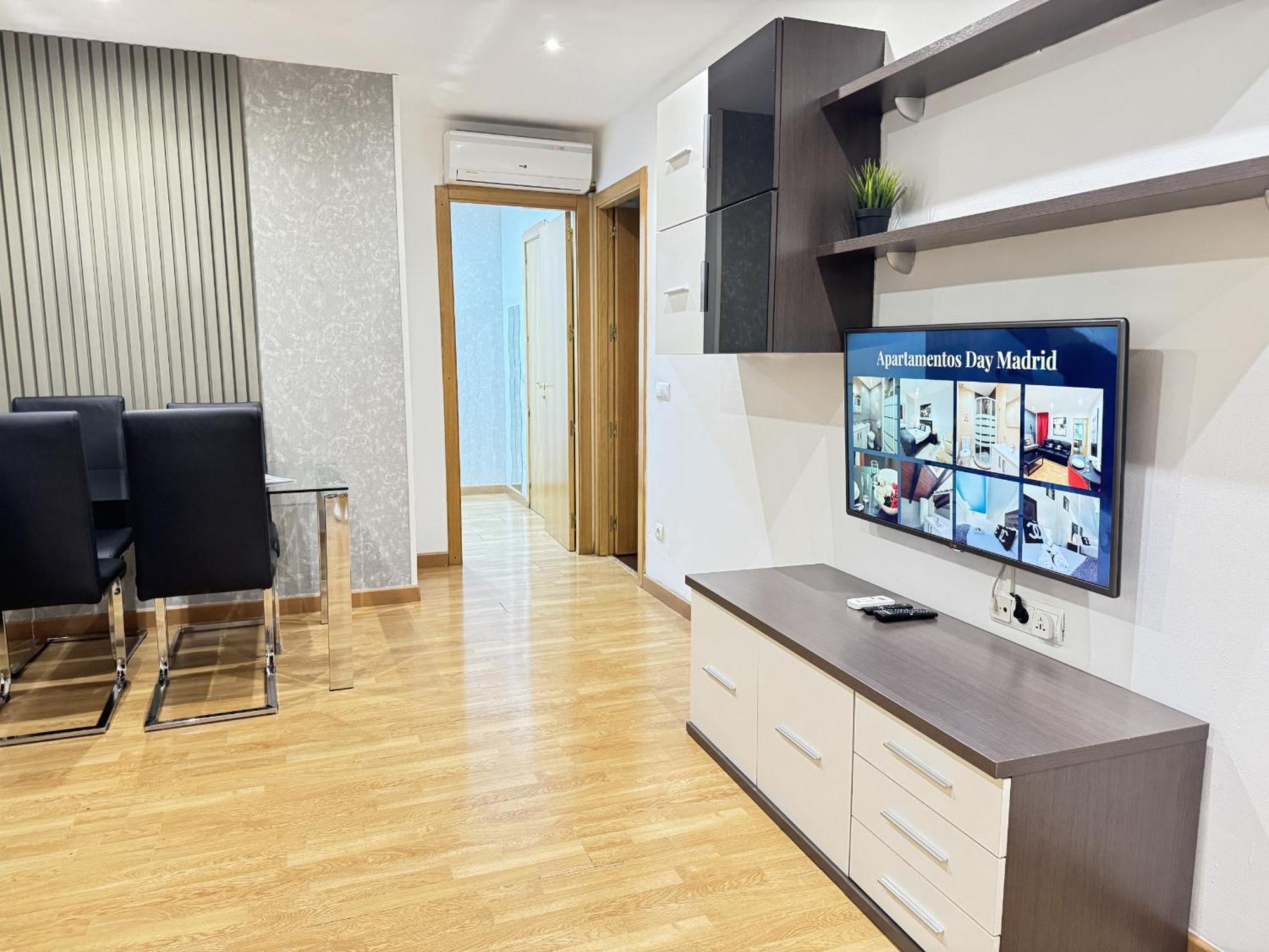 Apartamentos Day Madrid San Antonio Centro Gran Via Sol Malasana Екстериор снимка